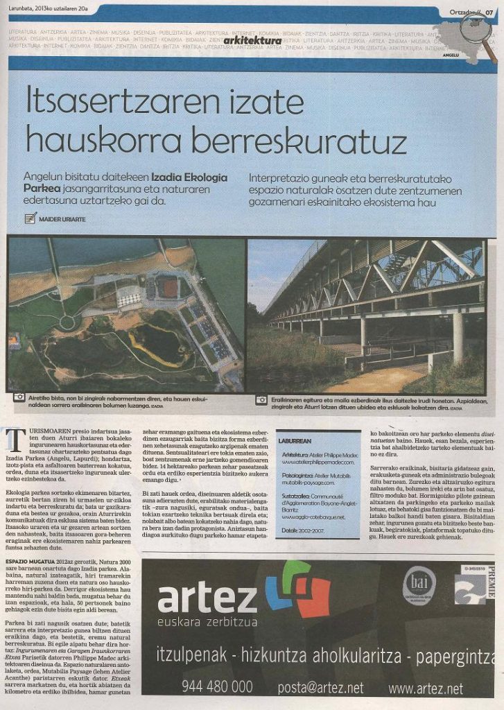 2011-2013 bitartean Noticias Taldeko «Ortzadar» gehigarriko arkitektura-zutabegilea izan zen.