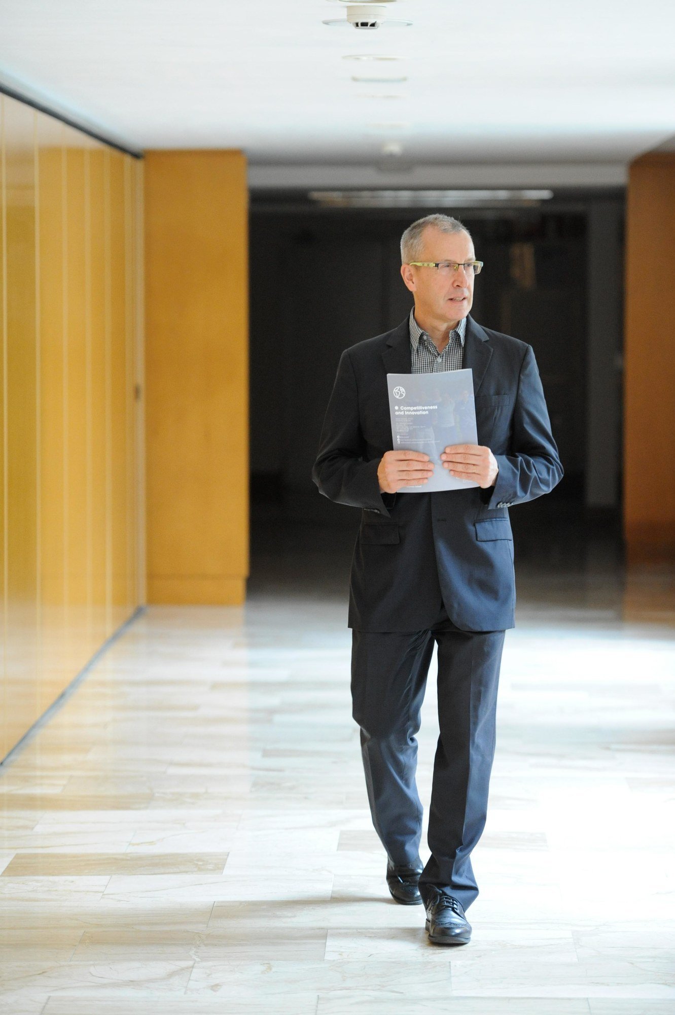 Enrique Zuazua: “Eibar debe interconectarse con el mundo”